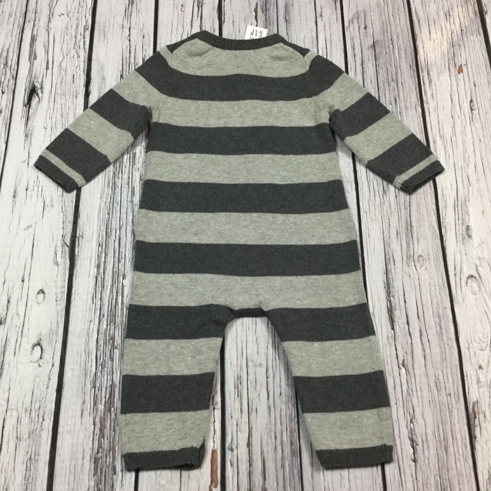 Gap Boys 0 3 Month Mickey Sweater Romper - Picture 4 of 4